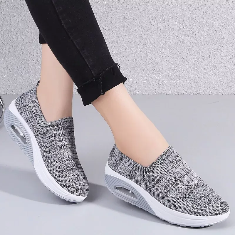 Women’s Orthopedic Comfy Sneakers