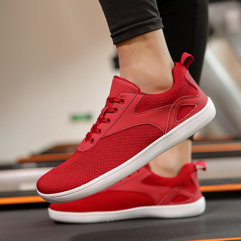 New wide last casual sports shoes for men and women