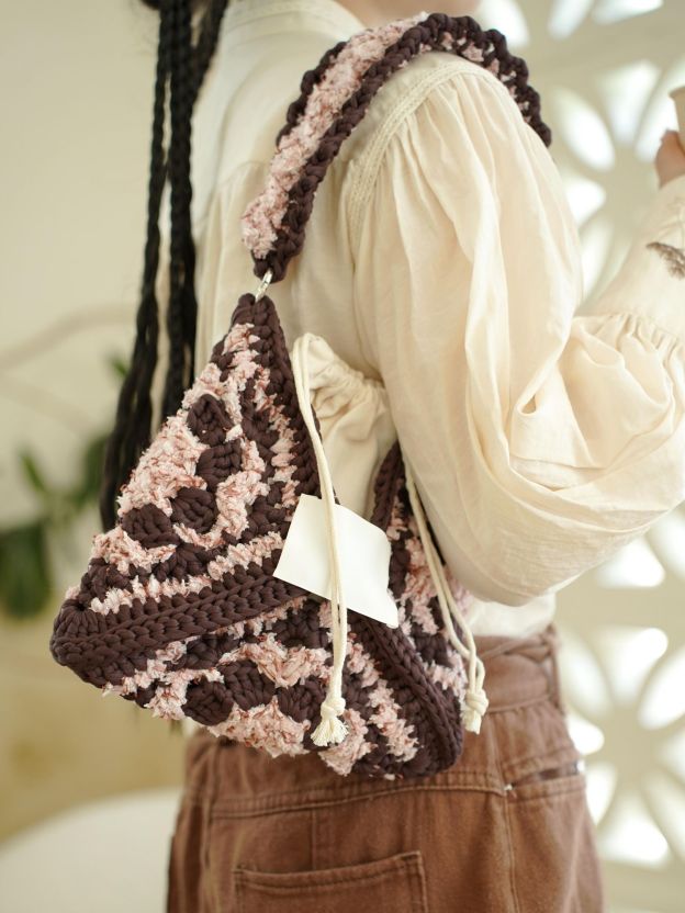 Hand mixed thread flower bag DIY material bag crocheted shoulder handmade gift original-HOOKSTH