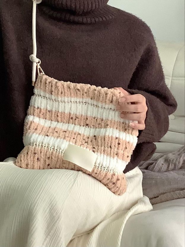 Fleece color matching bag DIY material bag shoulder crossbody soft handwoven bag autumn and winter gift original-HOOKSTH