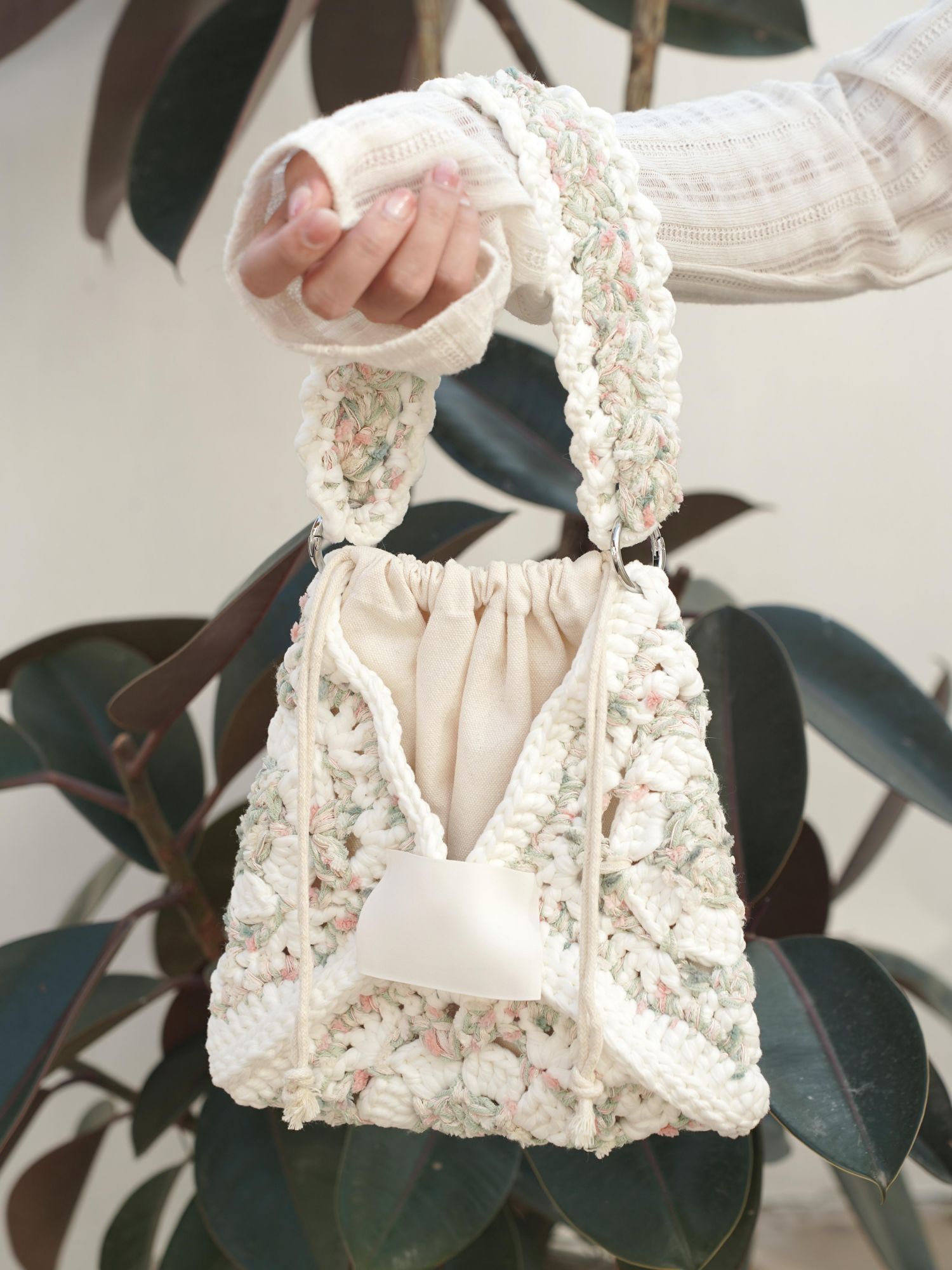 Hand mixed thread flower bag DIY material bag crocheted shoulder handmade gift original-HOOKSTH