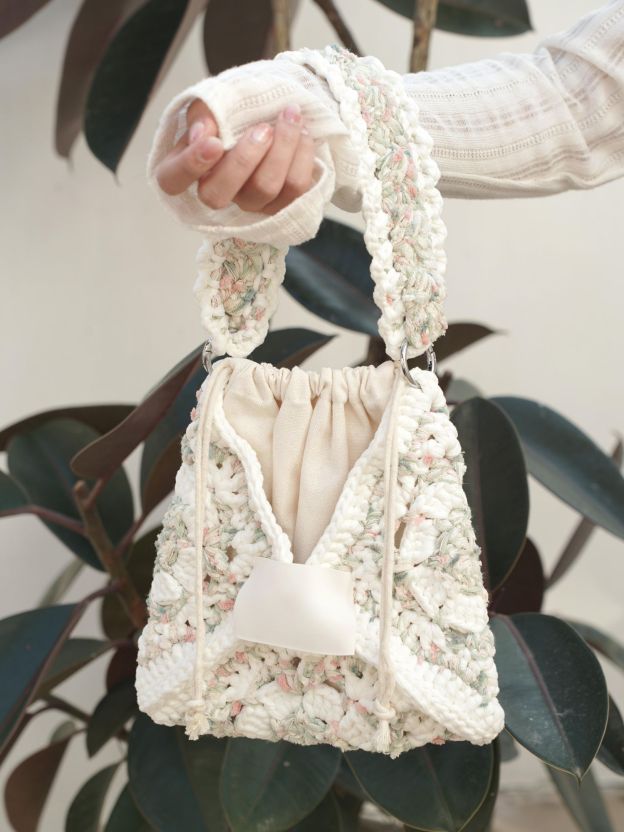 Hand mixed thread flower bag DIY material bag crocheted shoulder handmade gift original-HOOKSTH