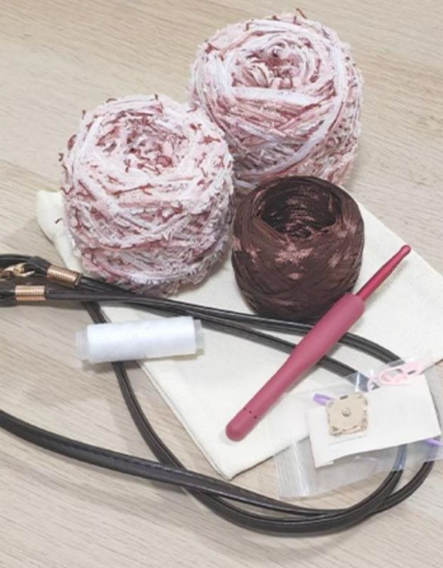 Hand mixed thread Ribbon Mobile Phone Crossbody Bag DIY Material Bag Crocheted Handmade Gift Original Valentine's Day Girlfriend Birthday-HOOKSTH