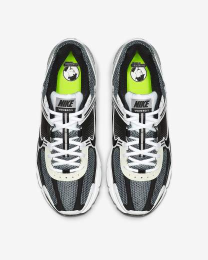 Nikdjke Zoom Vomero 5 SE SP