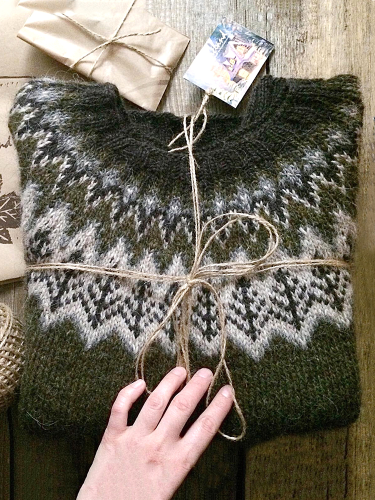 Maglia girocollo con fantasia vintage