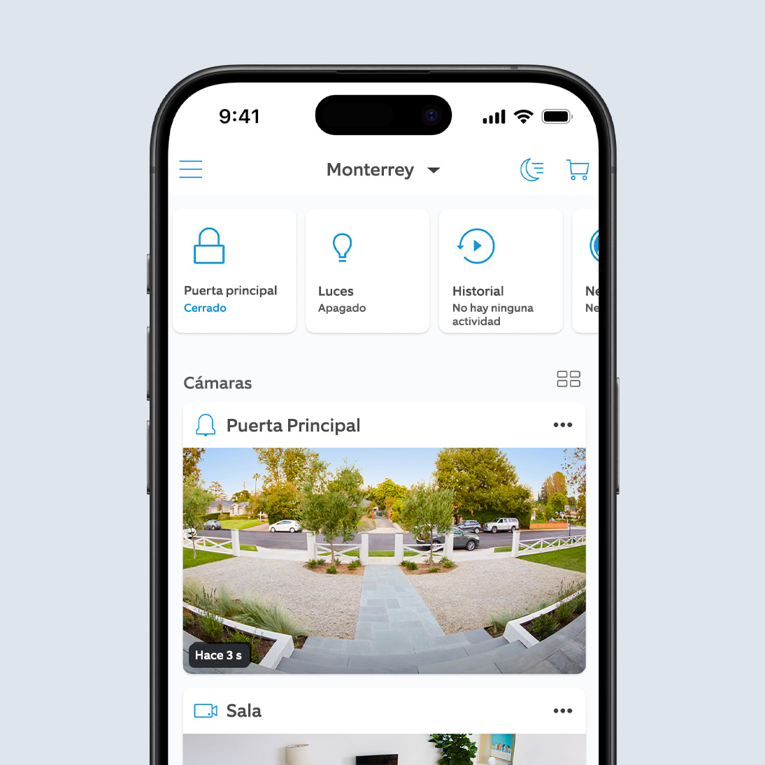 La pantalla de un teléfono muestra un video de varias cámaras en la app de Ring.