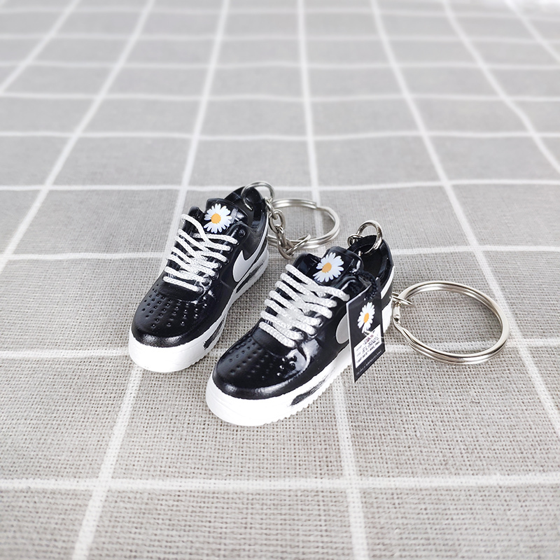 Fans Of G-DRAGON Joint Small Daisy Key Chain GD Model Peripheral Schoolbag Pendant