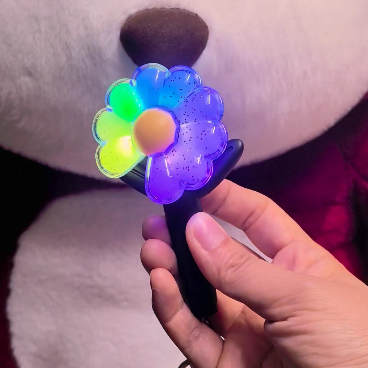 G-Dragon Ubermensch Concert Lightstick Keychain LED Glowing Daisy Charm with Glow-in-the-Dark Fan Lightstick