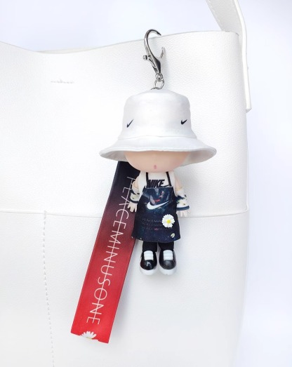 G-Dragon Doll Key Chain Hand Action Figure Pendant