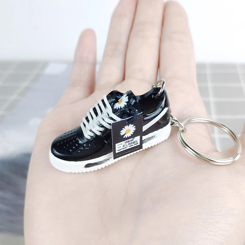 Fans Of G-DRAGON Joint Small Daisy Key Chain GD Model Peripheral Schoolbag Pendant
