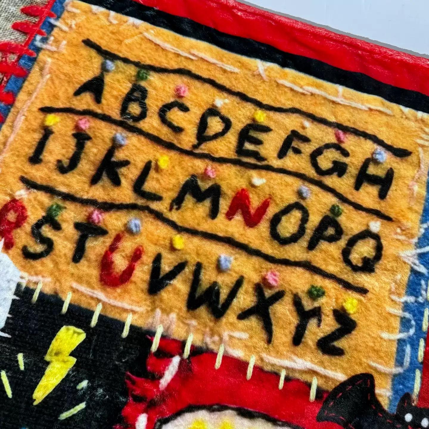 [Stranger Things] Handmade Flannel Nap Blanket