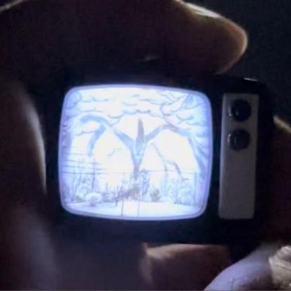 [Stranger Things] Mini TV Light & Sound Keychain with Compact Stylish Light and Themed Sounds for Fans