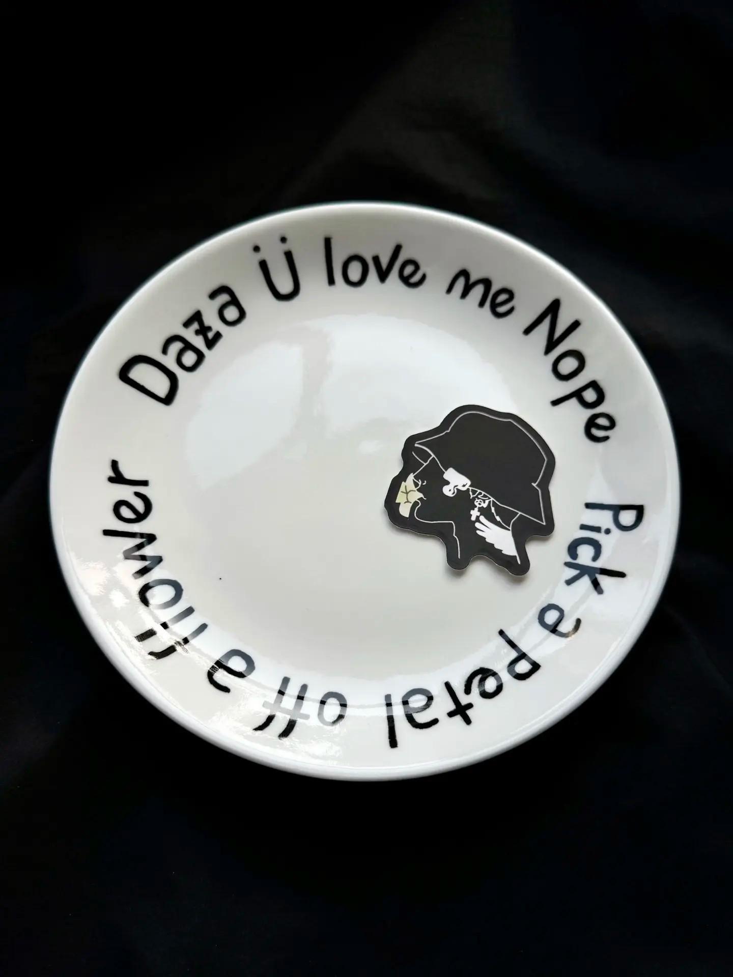 [G-Dragon] Bigbang GDragon PMO Daisy-Inspired Ceramic Plate