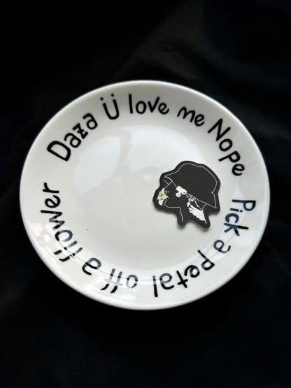 [G-Dragon] Bigbang GDragon PMO Daisy-Inspired Ceramic Plate