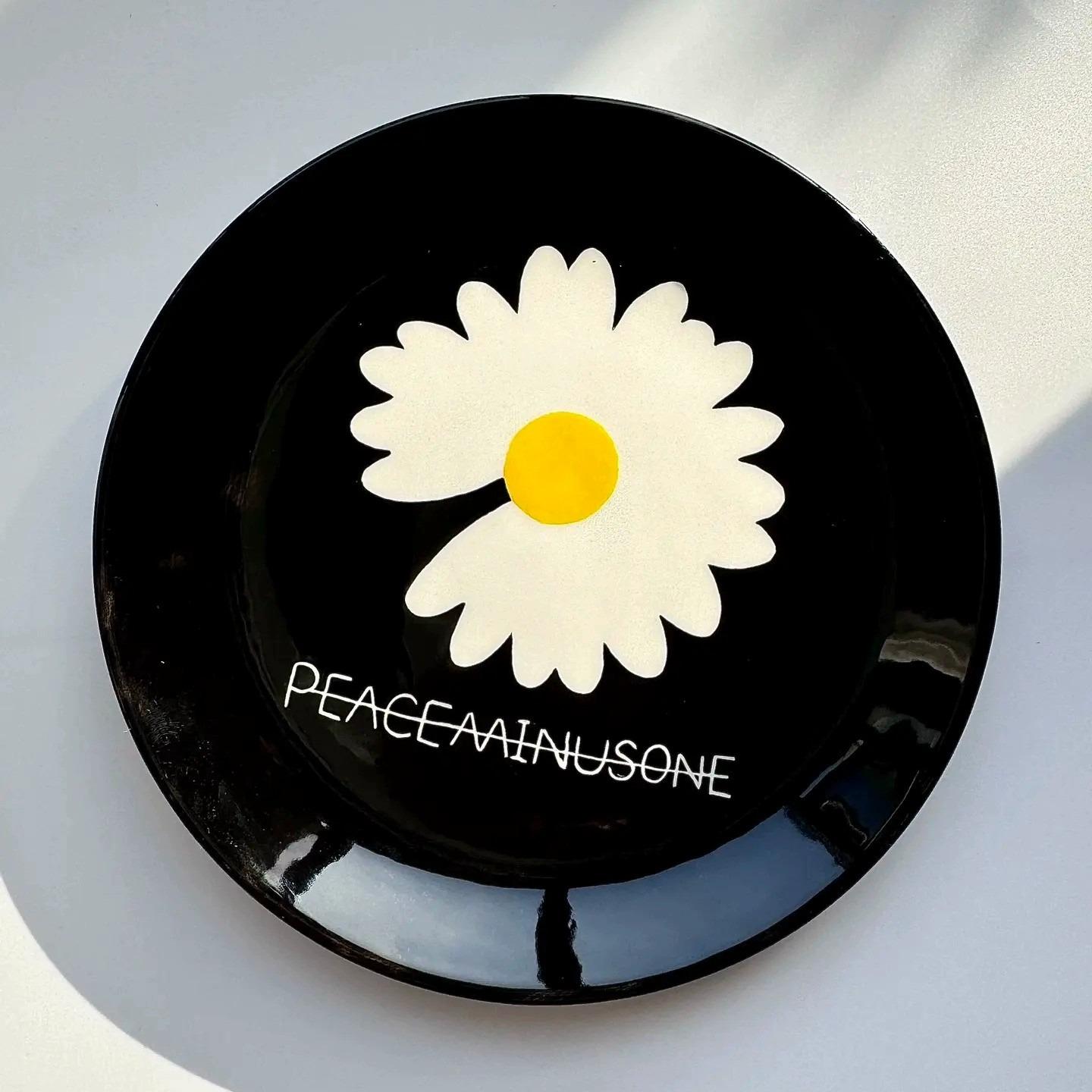 [G-Dragon] Bigbang GDragon PMO Daisy-Inspired Ceramic Plate