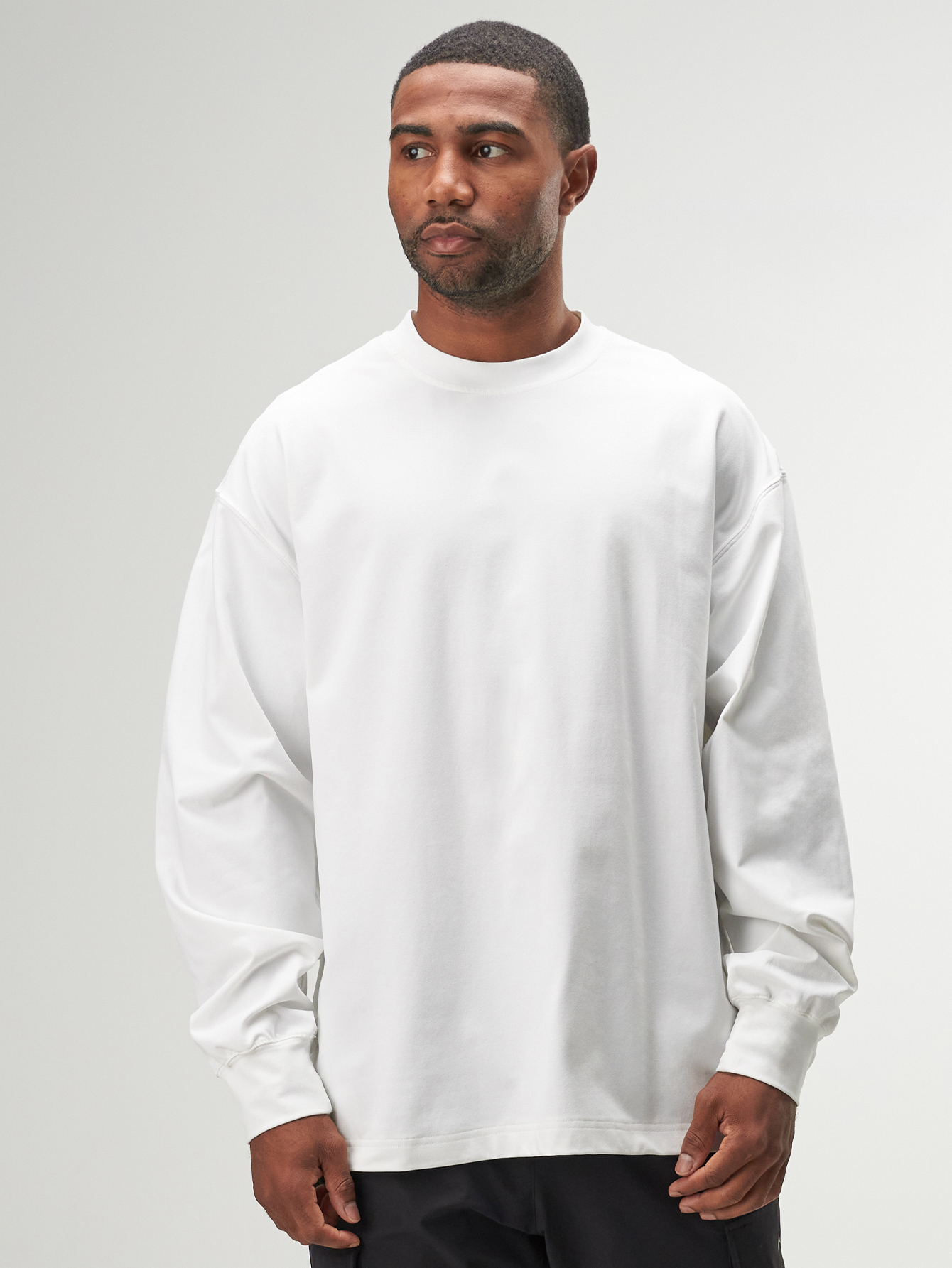 ARC Men's Dropped Shoulder Round Neck Loose Casual Versatile Long Sleeve Top, White