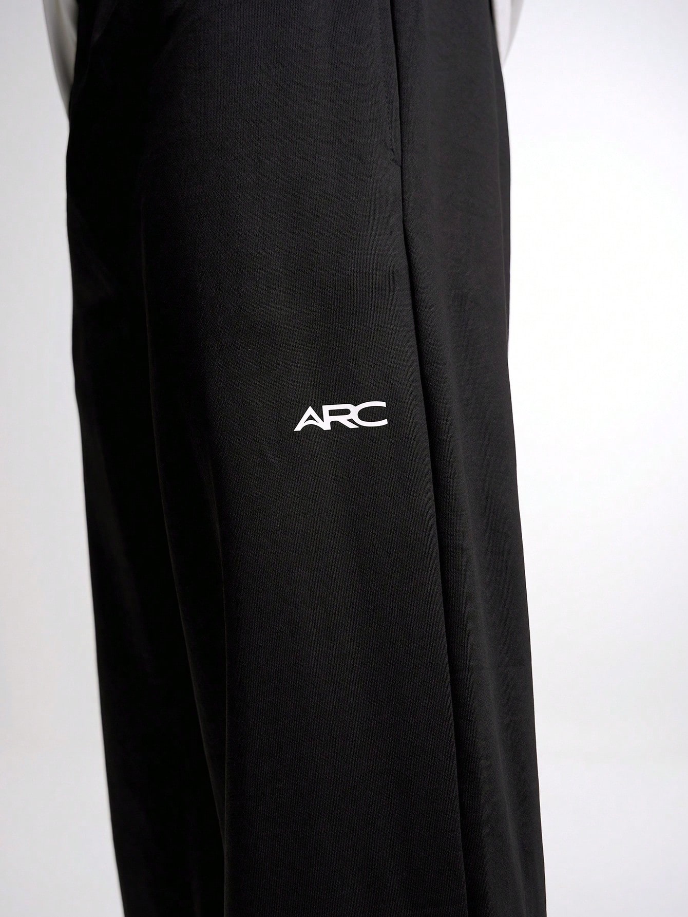 Still Form Wide Leg Sweatpant