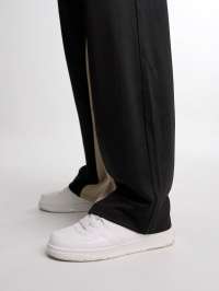 Crest Straight Leg Sweatpant