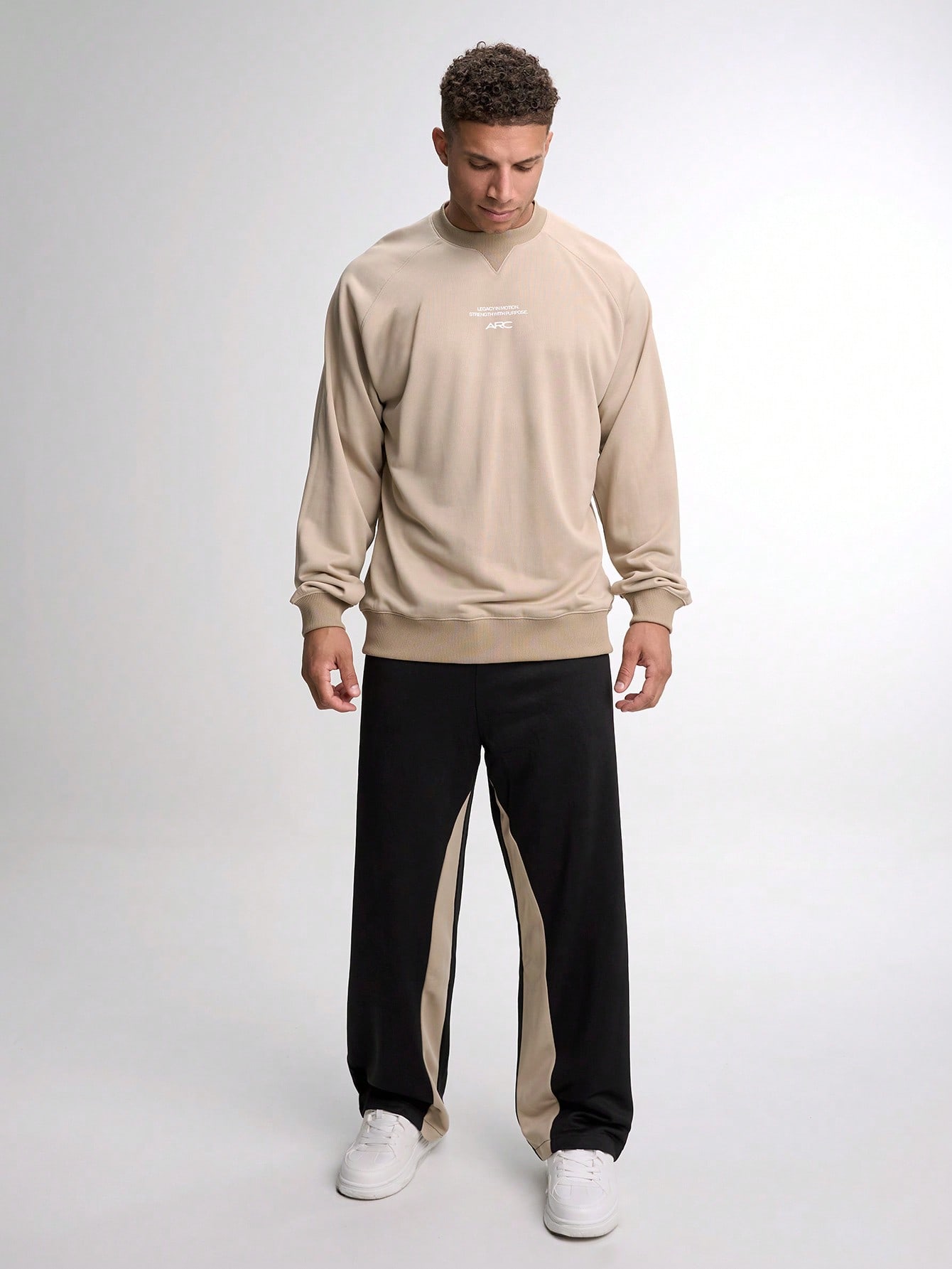 Crest Straight Leg Sweatpant