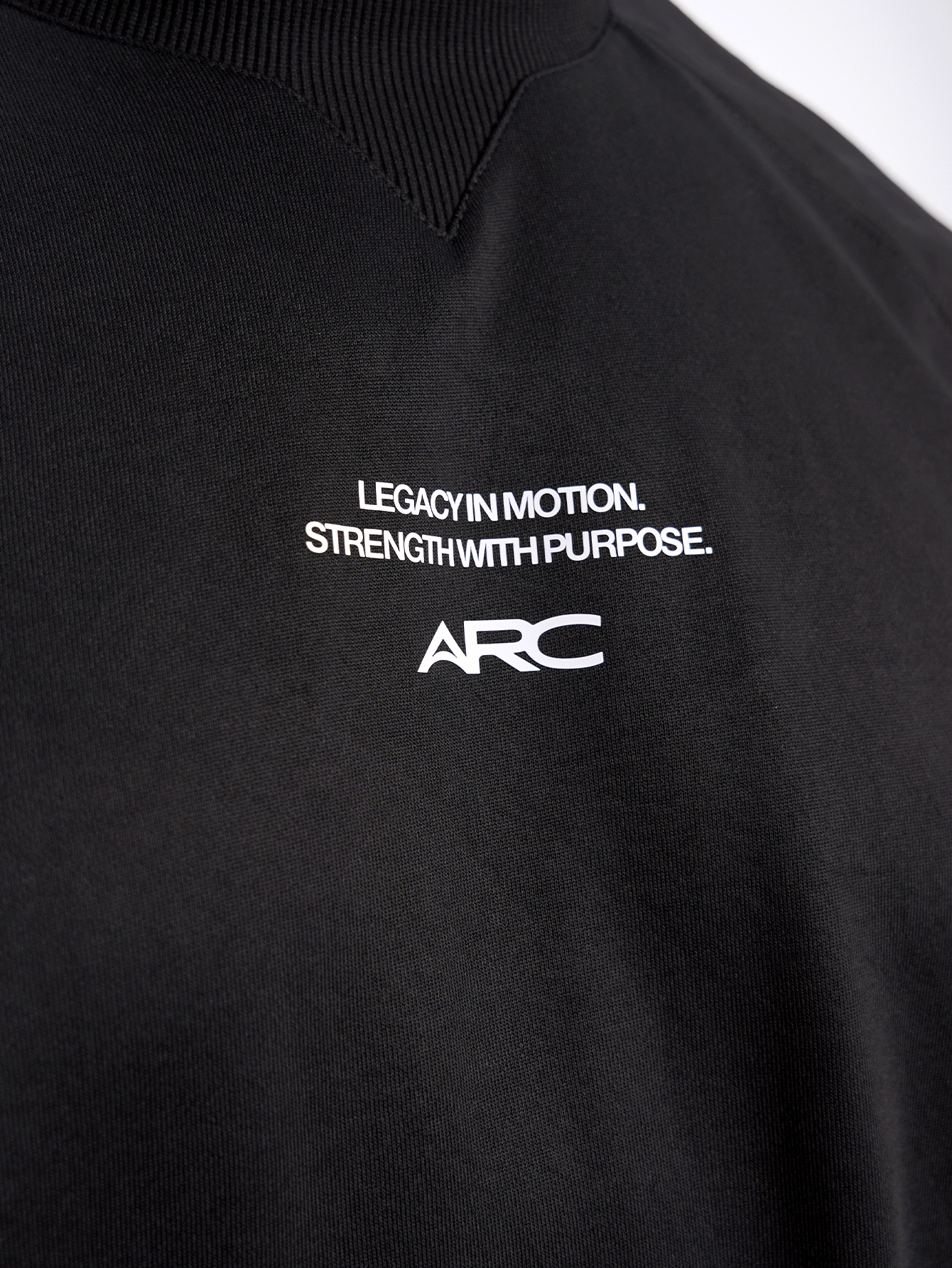 Crest Sweatshirt - Black