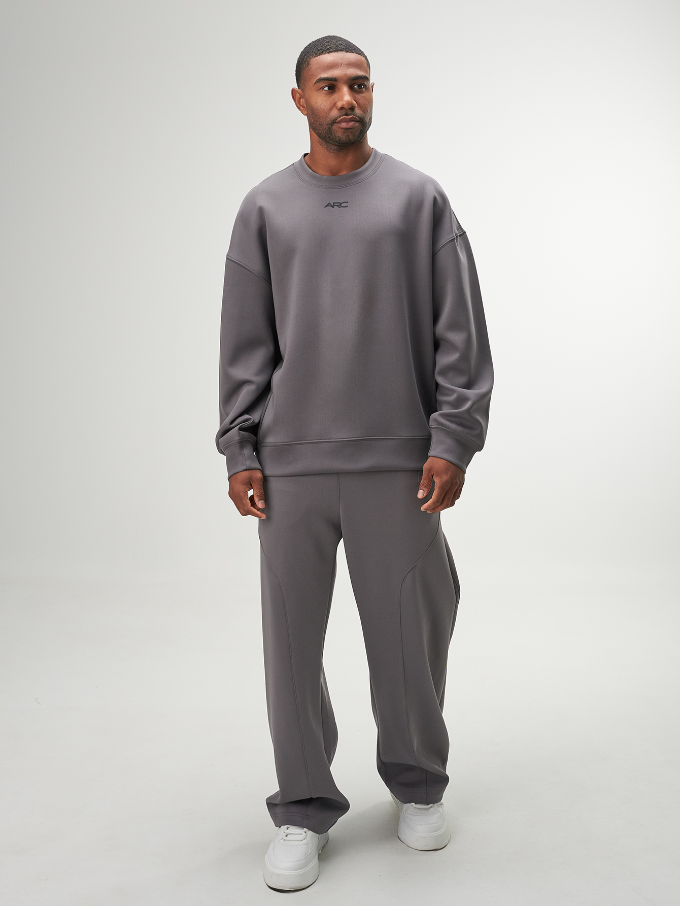 Men's Casual Versatile Simple Gray Crew Neck Sweatshirt