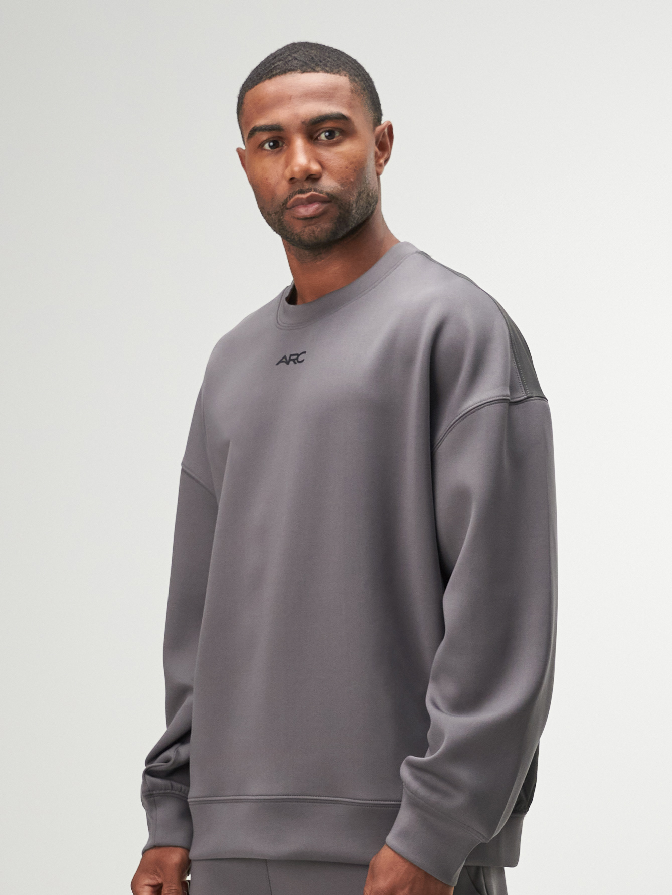 Men's Casual Versatile Simple Gray Crew Neck Sweatshirt