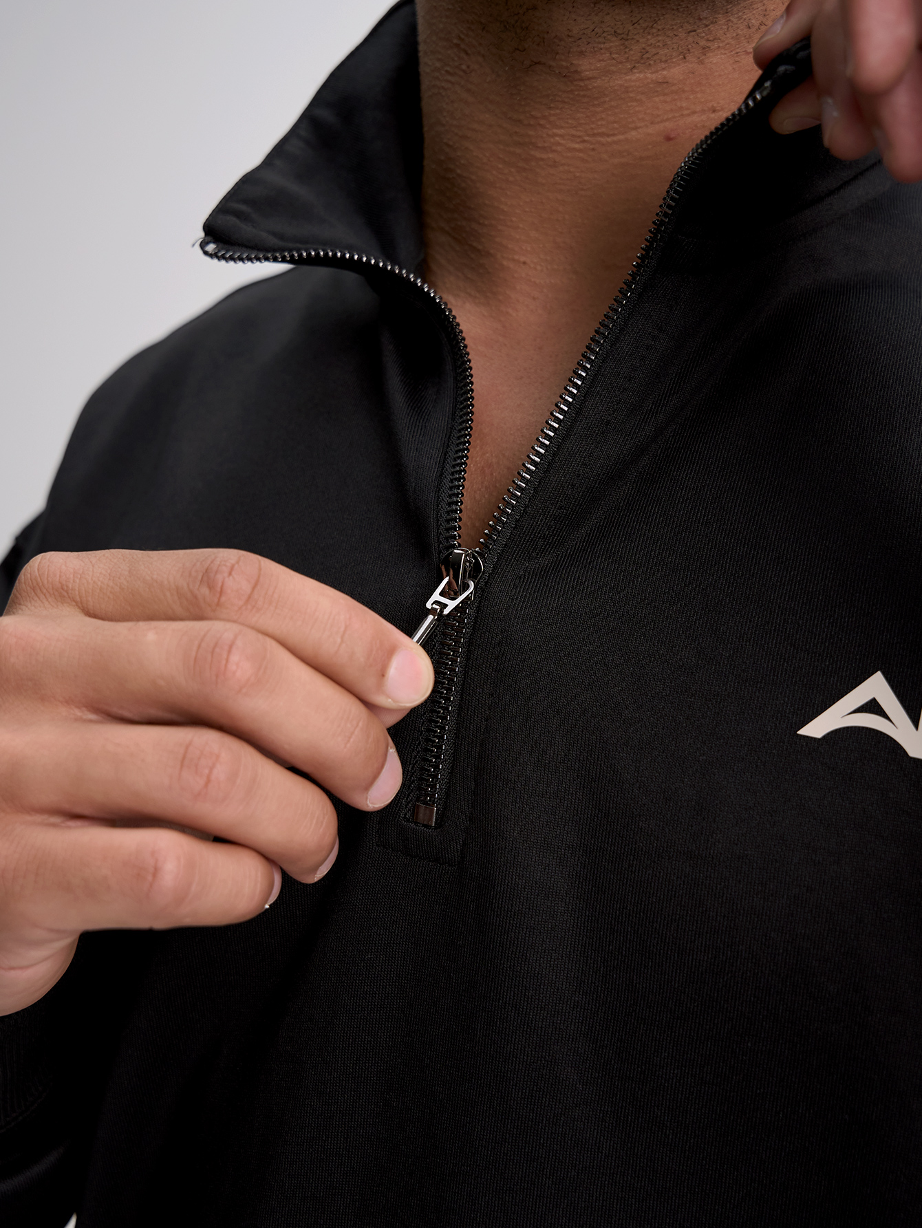Summit 1/4 Zip - Black