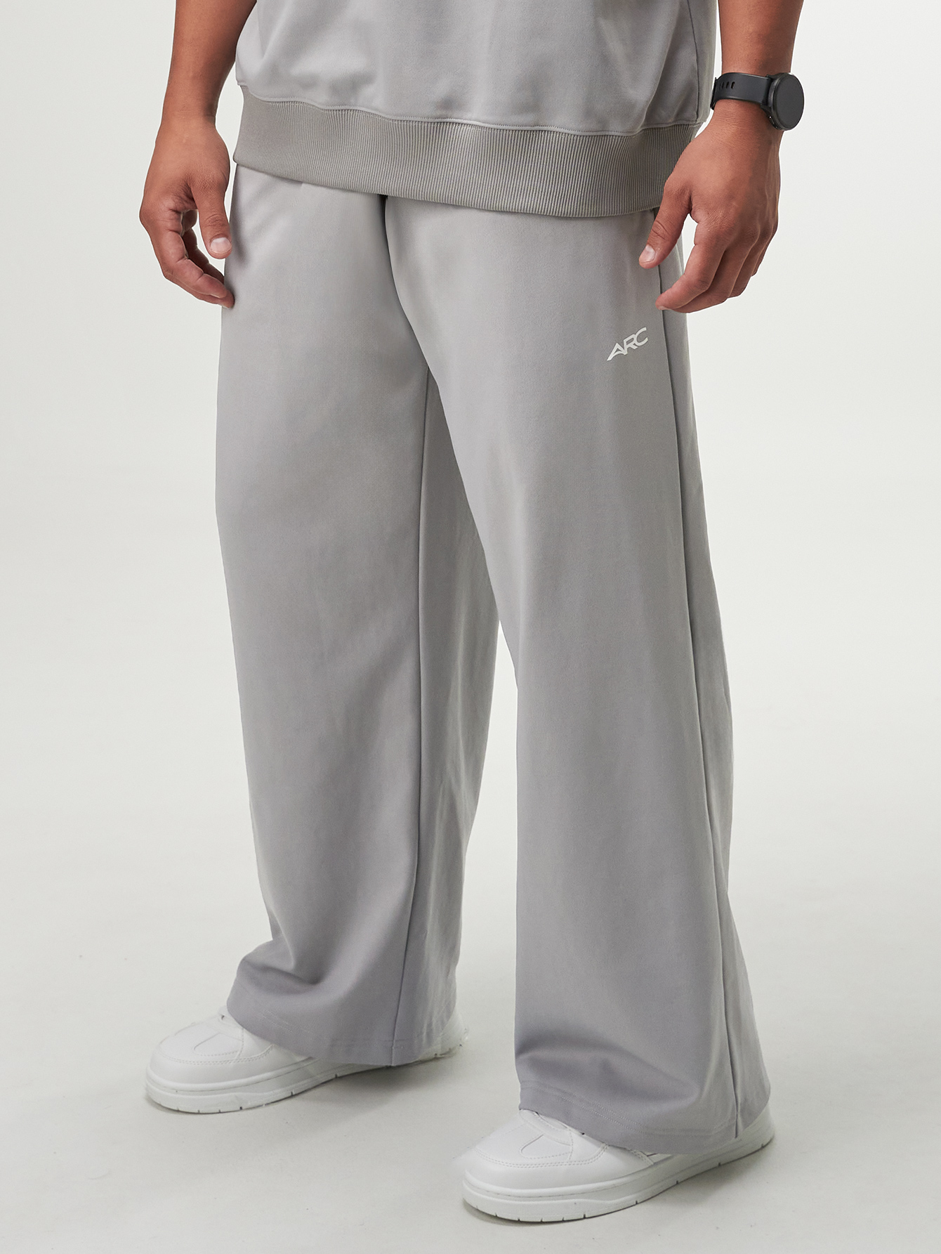 Still Form Wide Leg Sweatpant