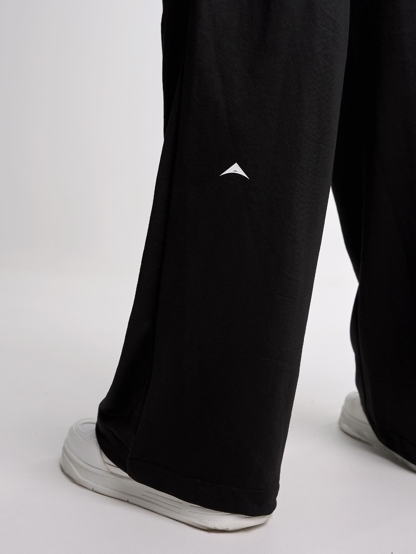 Aero Baggy Sweatpant - Black