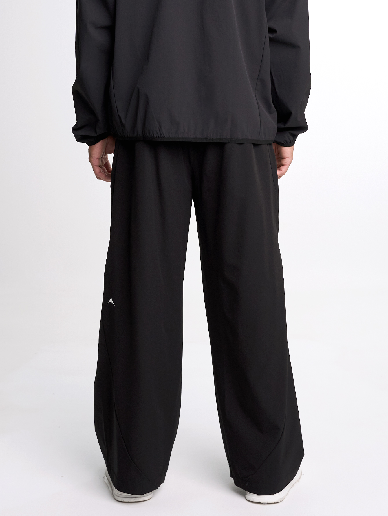 Men's Letter Print Elastic Waist Pockets Tapered Sports Pants