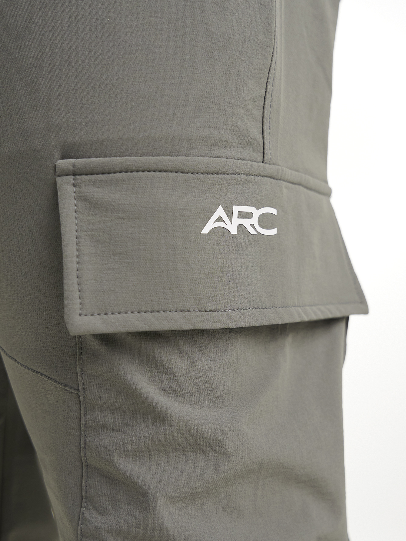 ARC All-Day Comfort Workout Training FashionCloudTouch Fabric Wafeproof Cargo Joggers