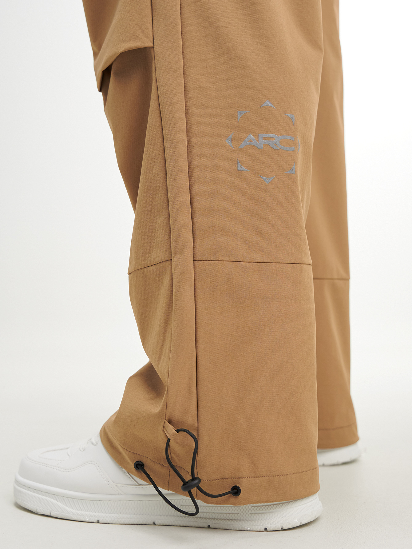 Men's Elastic Waist Pleated Wide Leg Loose Casual Pants, Brown