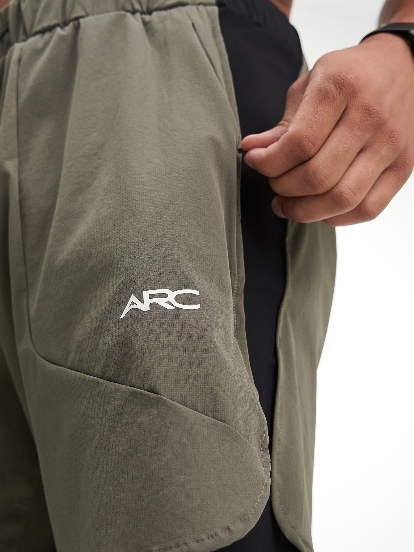 ARC Workouts Breathable And Move Freely Gym Essential Shorts With Hiden Zipper Pockets