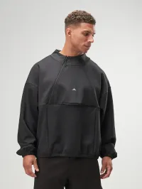 Boundless oversized crewneck sweatshirt for gym workouts, featuring soft fabric and stylish performance design.