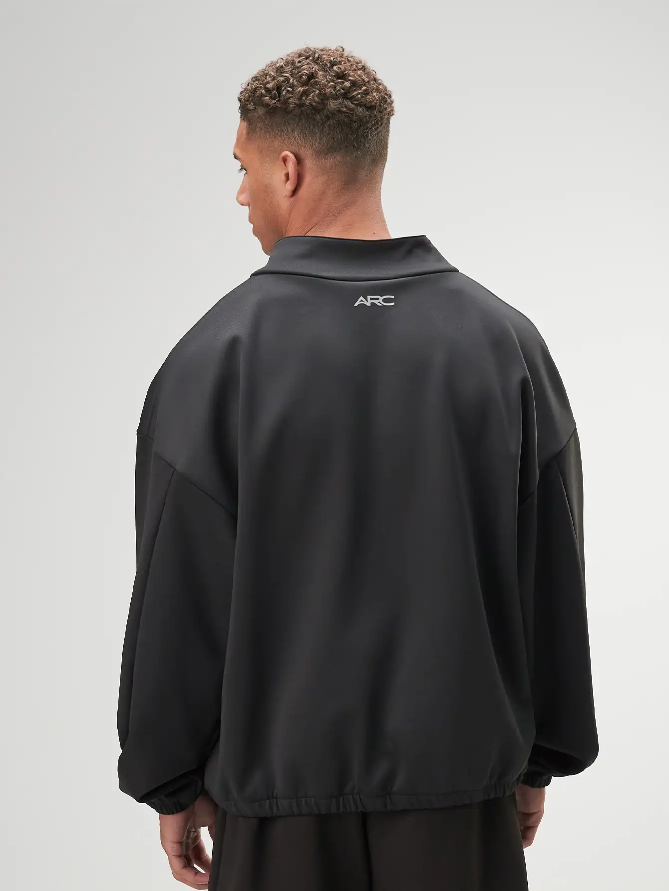 Boundless Oversized Sweatshirt for men, ideal for gym workouts, featuring a comfortable crewneck and stylish design.
