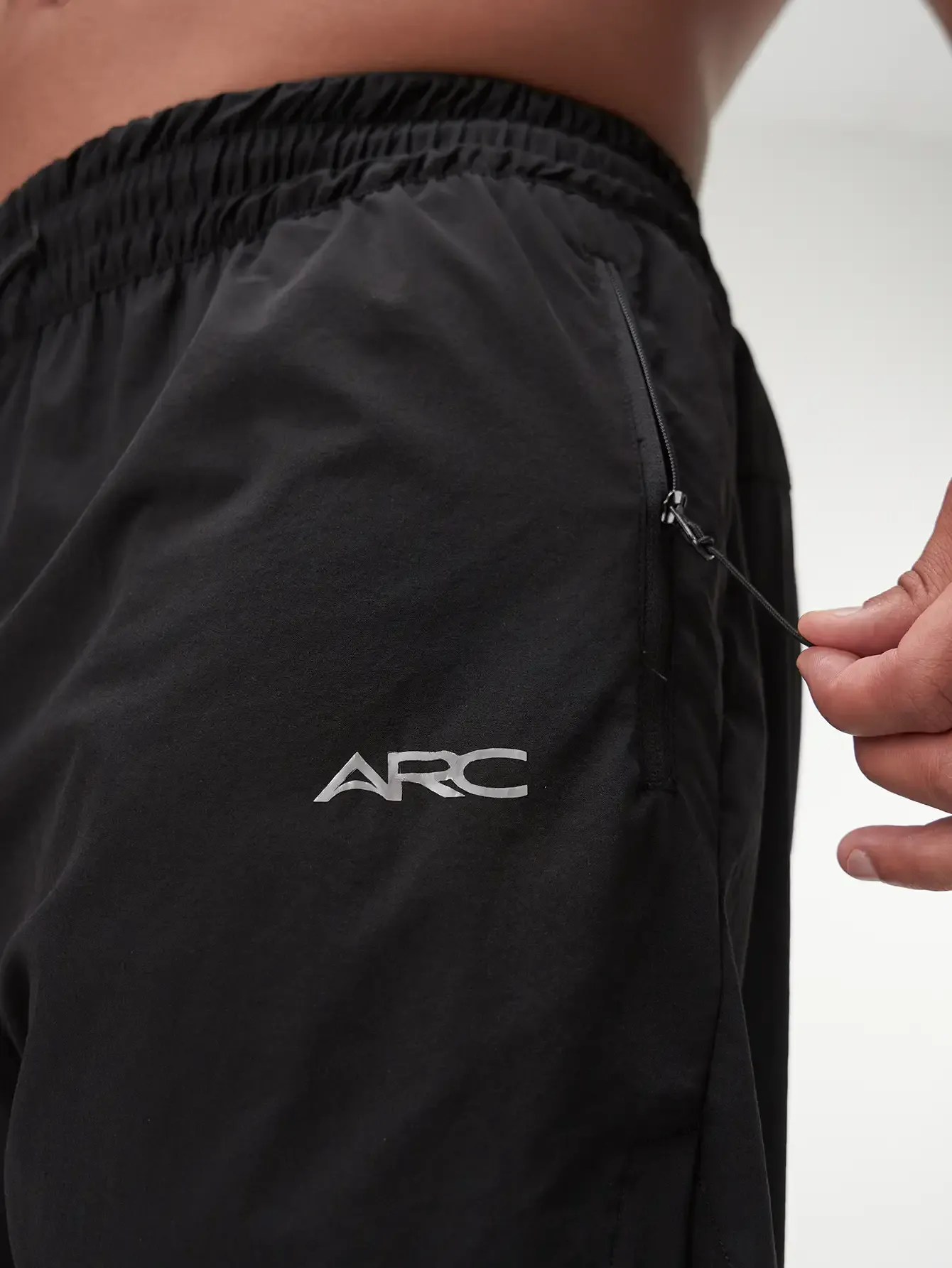 Flow Form 5" 2-in-1 Black Shorts for men, perfect for running, gym workouts, quick dry, and athletic training.