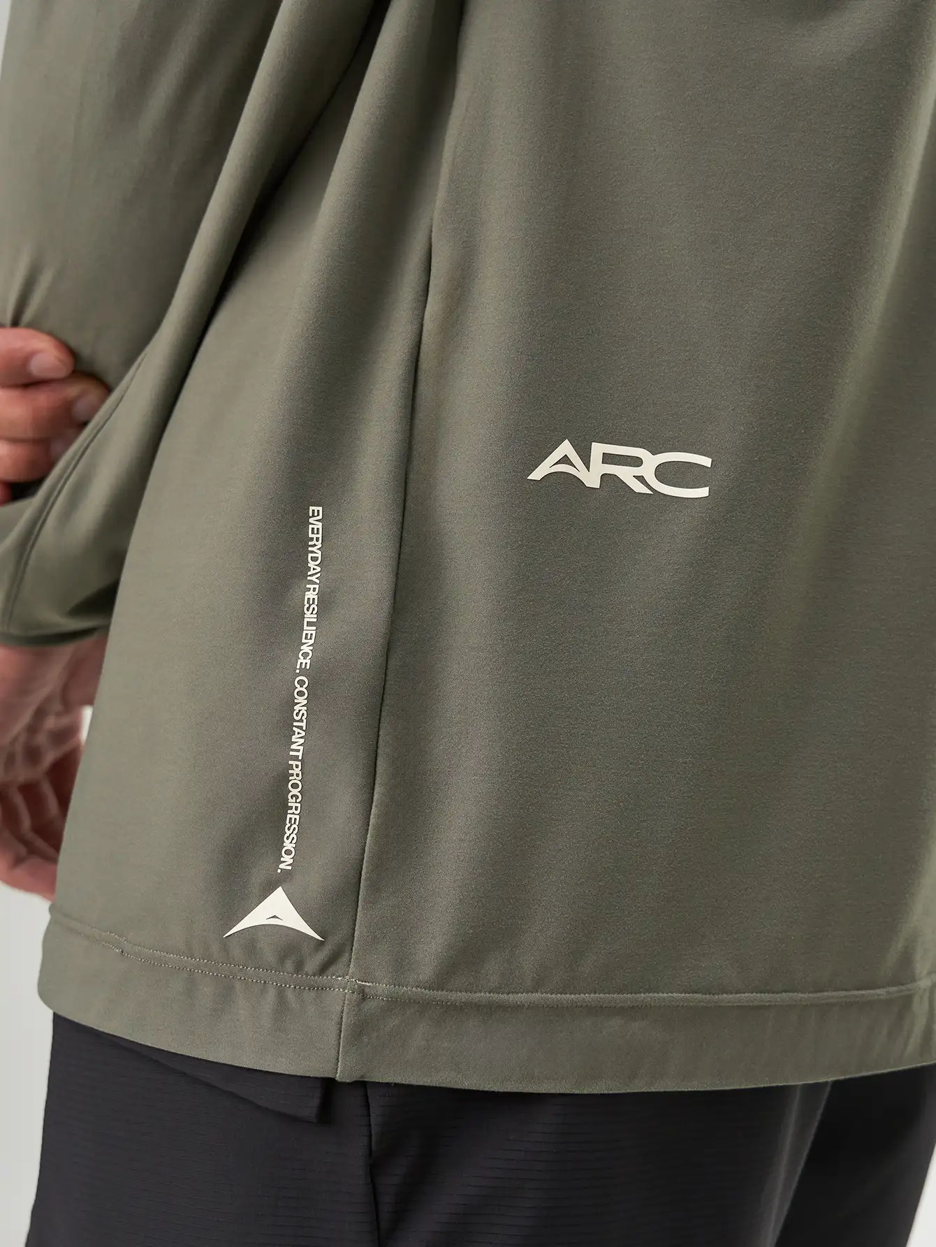 Progression Long Sleeve Oversized Performance T-Shirt for Gym Workouts in Breathable Fabric and Stylish Design