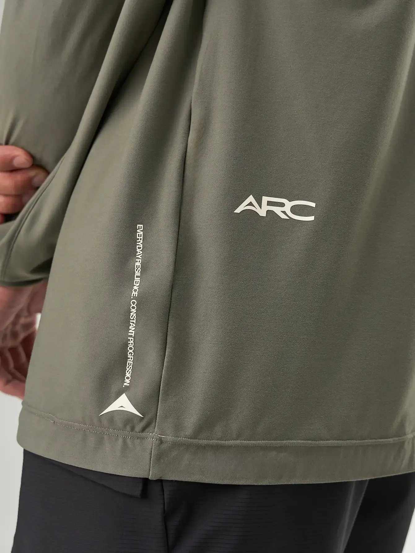 Progression Long Sleeve Oversized Performance T-Shirt for Gym Workouts in Breathable Fabric and Stylish Design