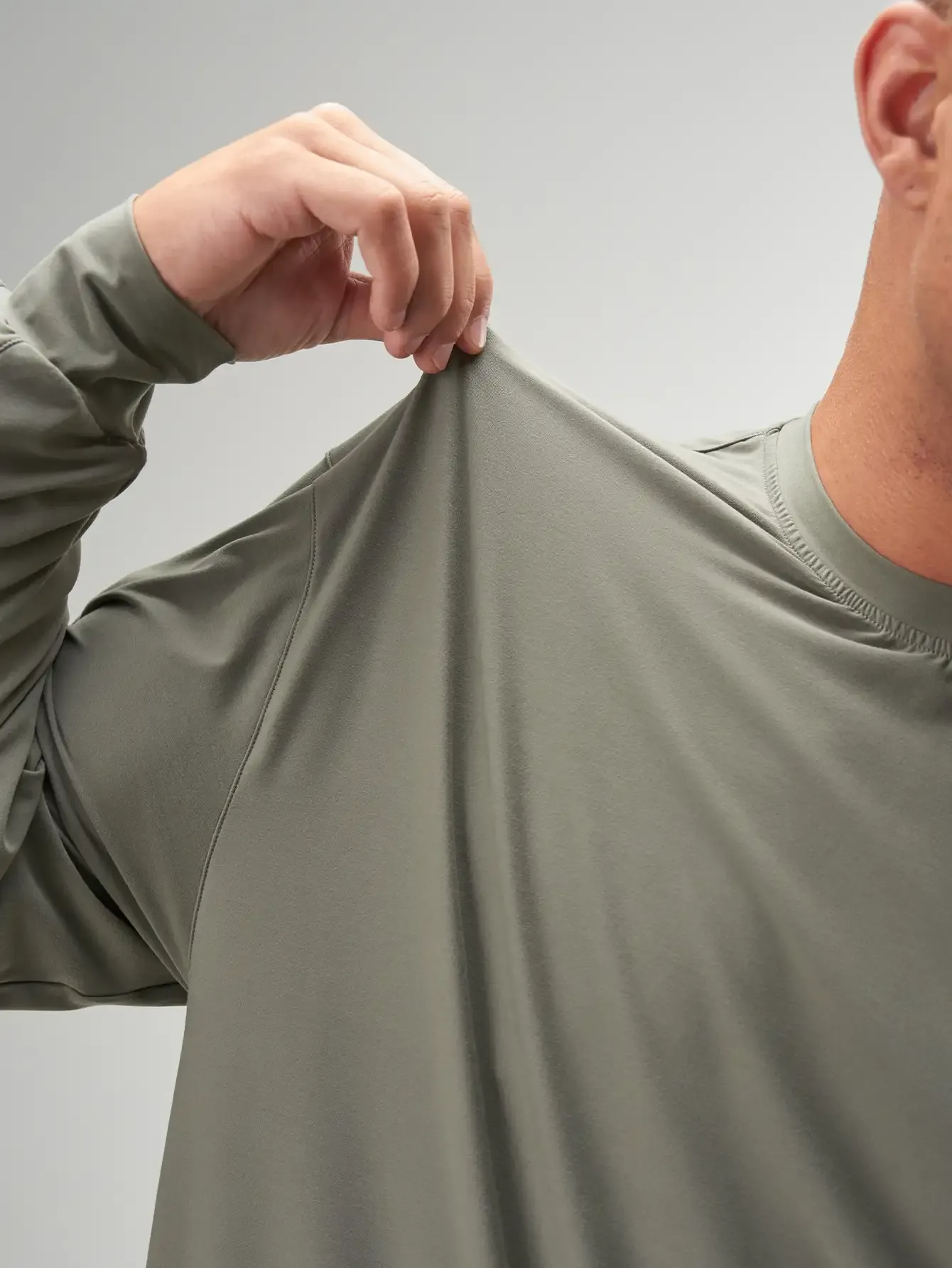 Progression Long Sleeve T-shirt for men, oversized fit, breathable fabric, ideal for gym workouts and casual wear.