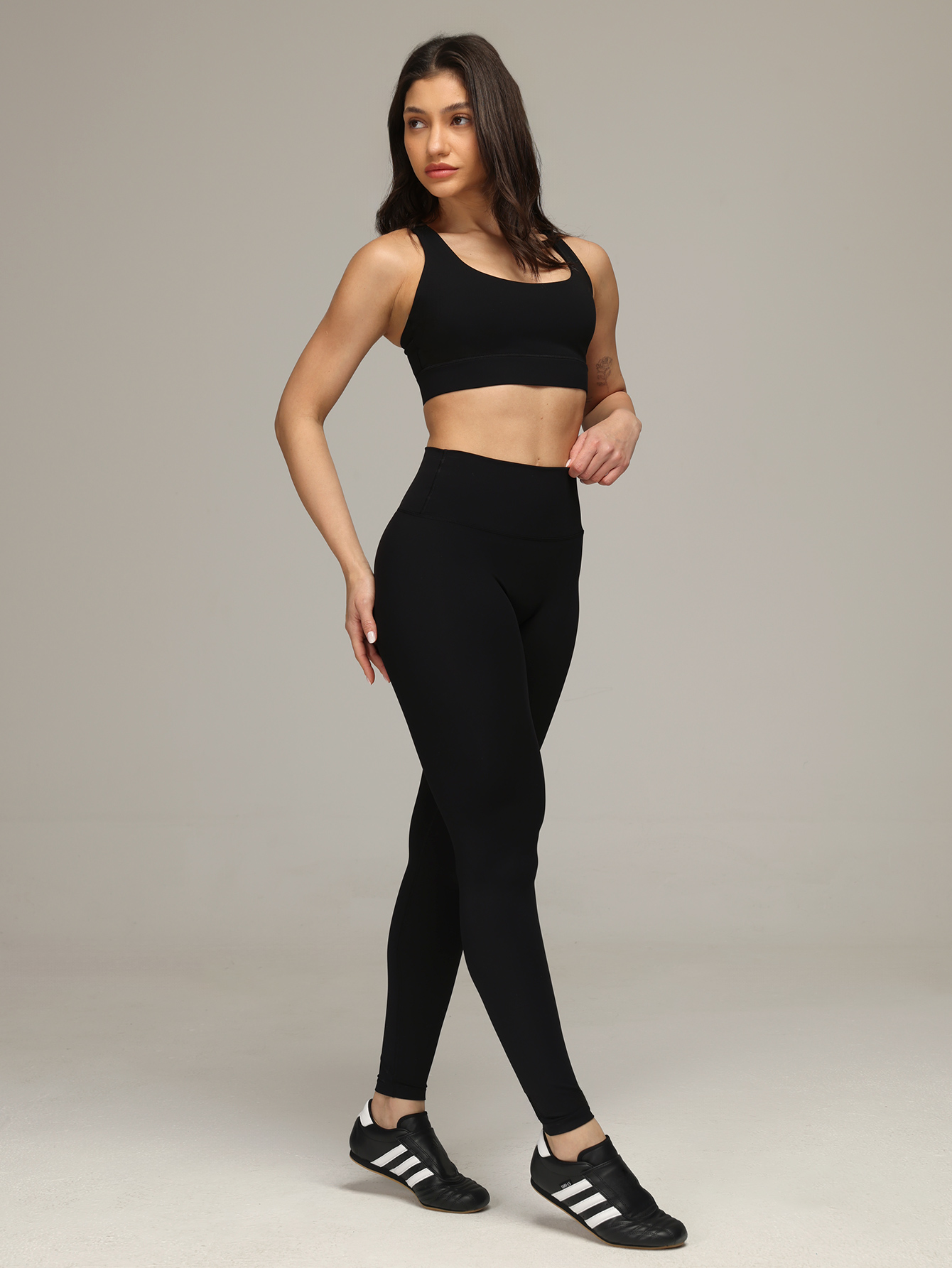 SoftForm™ Balance Cross Strap Bra