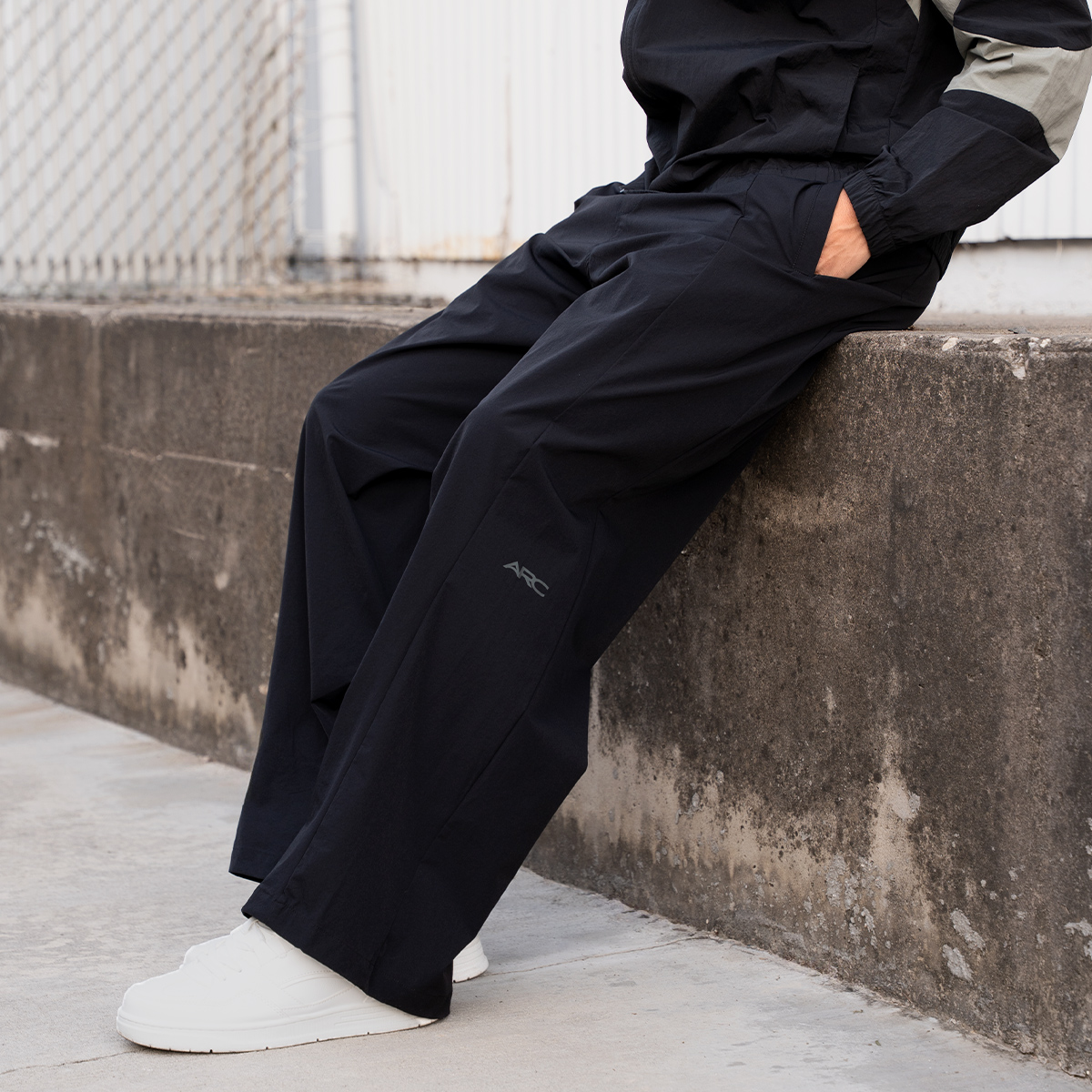 Mens ARC - Pants & Joggers - Black Pants