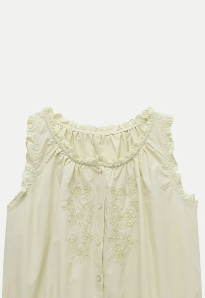 Women’s Lace Trim Floral Embroidered Button Sleeveless Blouse