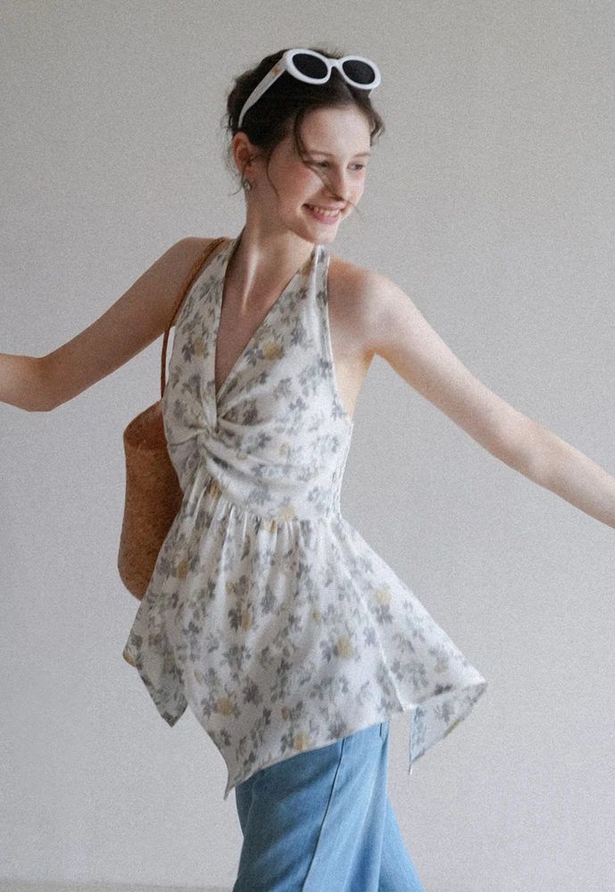 Women’s Floral Twist Halter Peplum Top