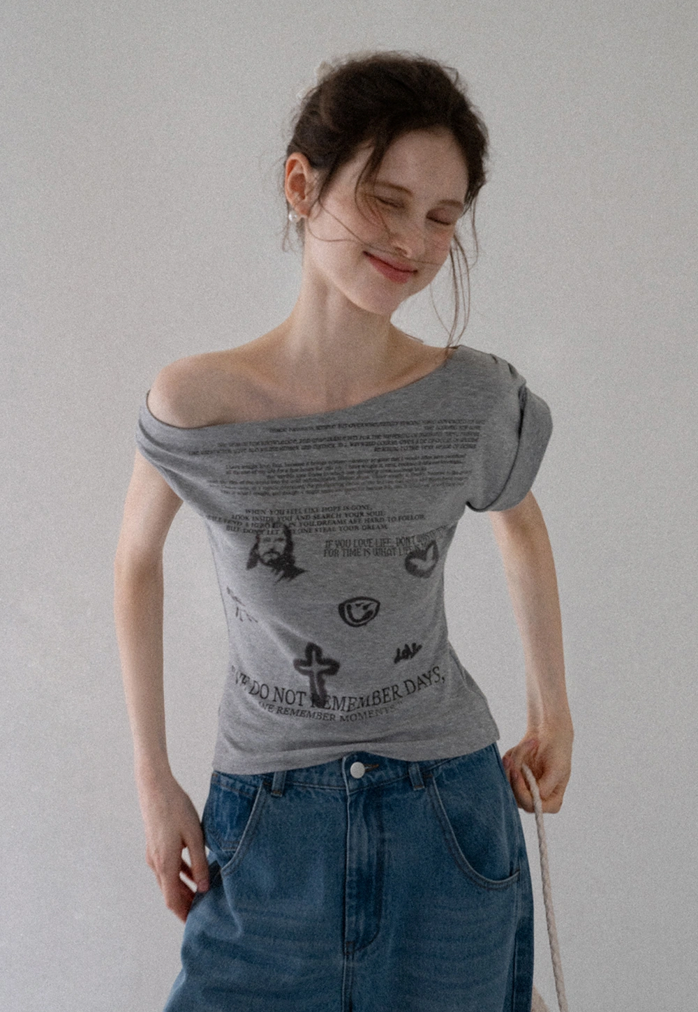 Women's Off Shoulder Graphic Print T-Shirt