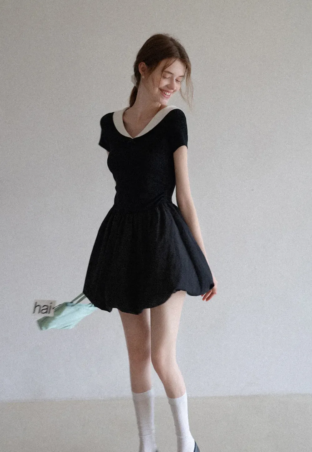 Contrast Collar Puff Sleeve Mini Dress