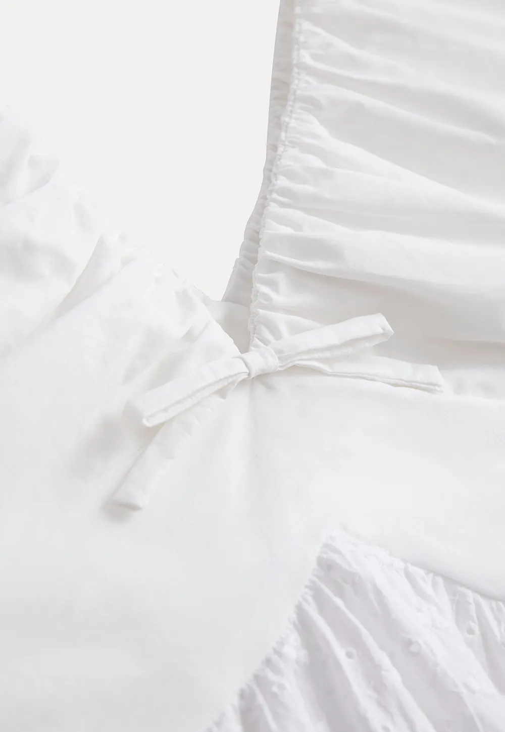 Ruched Sleeveless Lace Trim Top