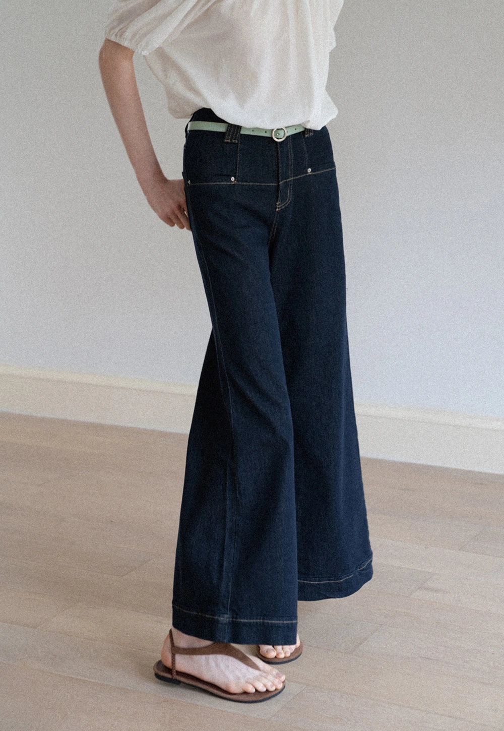 Wide-Leg Belted Jeans