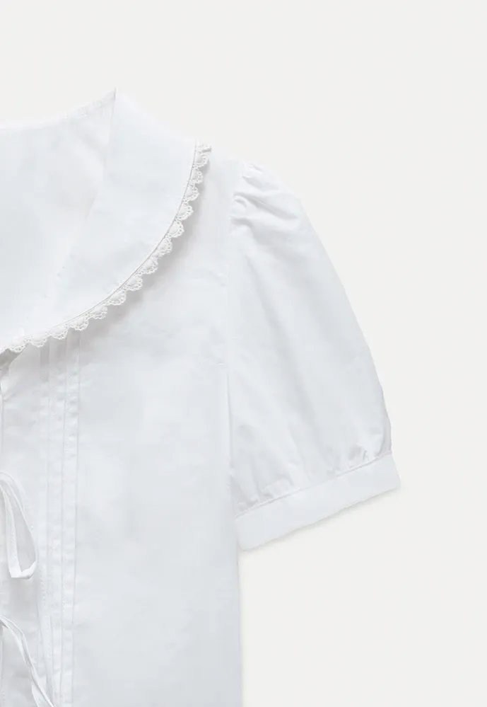 Women's Lace Collar Bow-Detail Blouse