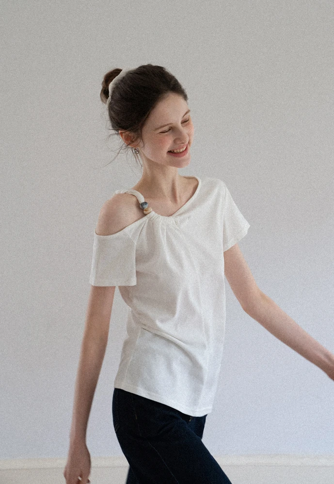 Women's Knotted Side Top with Beads