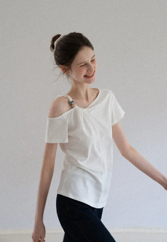 Women's Knotted Side Top with Beads